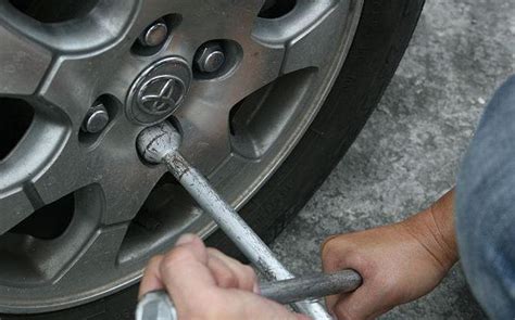 Возможные причины откручивания болтов на колесе авто