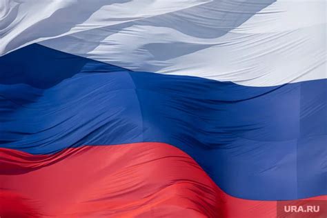 История изменений флага России
