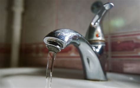 Как использовать горячую воду для снятия зуда