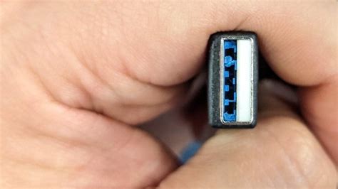 Повреждения порта USB