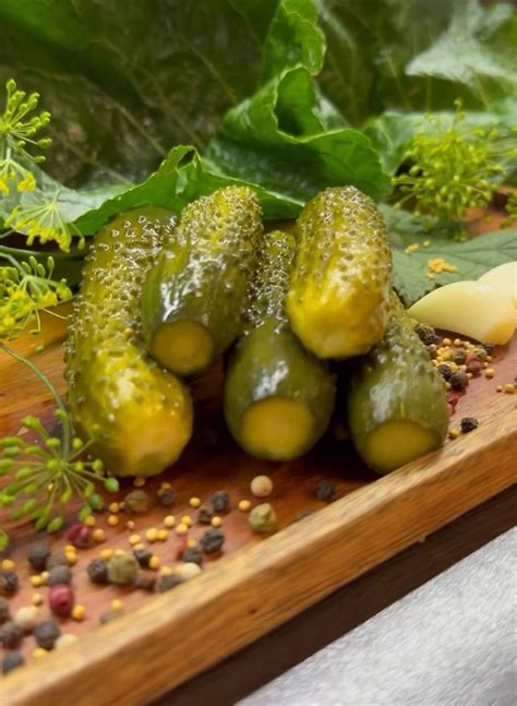 Почему возникает опухание крышки на банке с медом