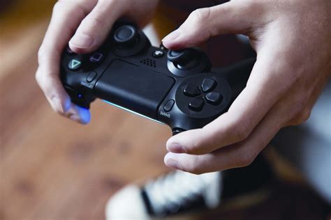Почему джойстик не работает в FIFA 19