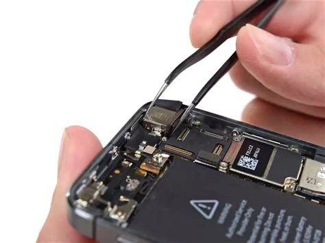 Почему камера на iPhone 11 желтит: причины и способы устранения