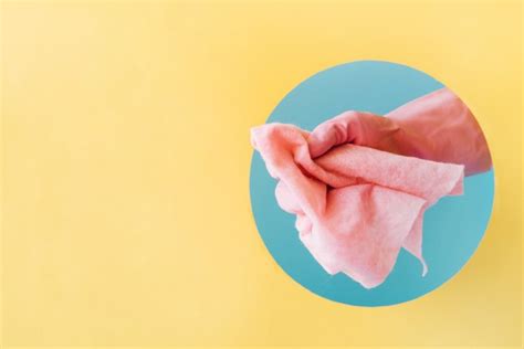 Преимущества использования салфетки при маникюре с пылесосом