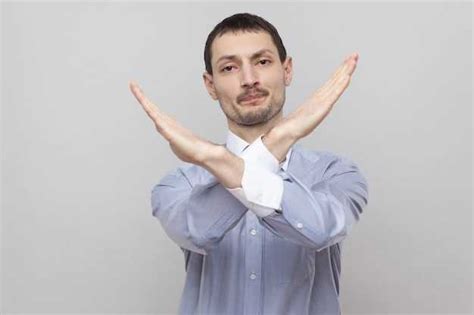 Причины дрожания рук у парней
