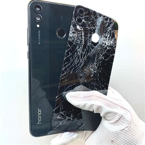 Причины отхода задней крышки Honor 8X