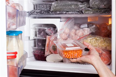 Расположение продуктов в морозилке и его влияние на образование снега