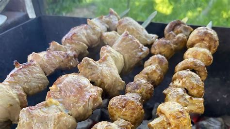 Секреты вкусного шашлыка, маринованного в кастрюле из нержавеющей стали