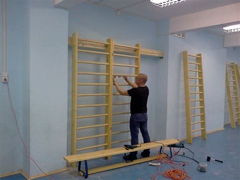 Специфика монтажа шведской стенки на пазогребневую стену