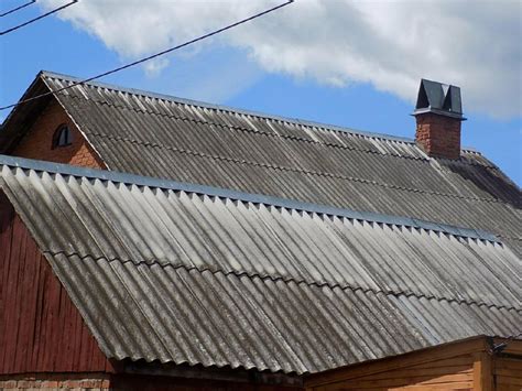 Способы установки шиферного покрытия на выгребную яму
